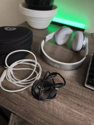 Beats Solo Plata y Blanco