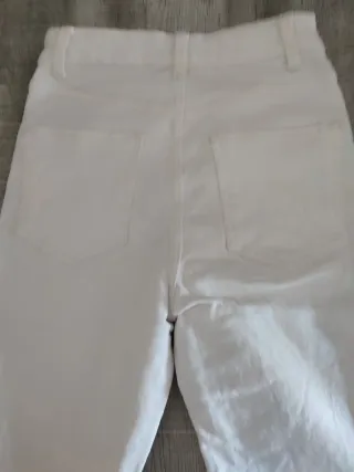 Pantalón tejano blanco mujer