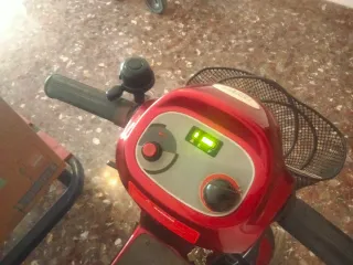 Scooter movilidad reducida con baterías nuevas