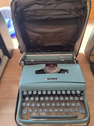 3 Máquinas de escribir negociables 65 e total