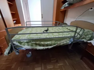 Cama articulada eléctrica hospitalaria