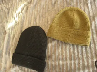 Pack 2 Gorros Invierno Negro y Verde Militar