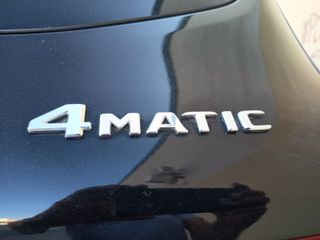 Mercedes-Benz GLC SUV 2022  hibrido enchufable