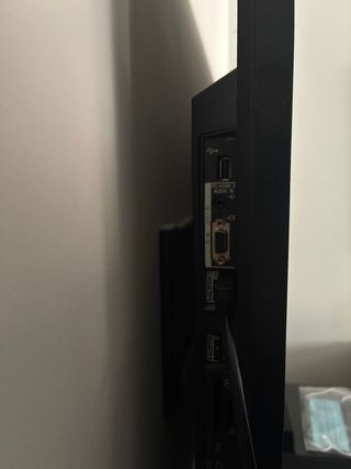 TV Sony Bravia + 2 Torres Altavoces + Altavoz 1x1