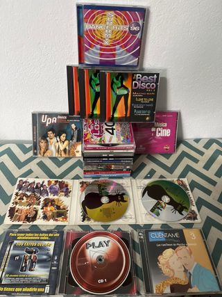 Lote 28.”CDs Recopilatorios Varios Géneros