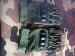 Guantes tácticos militares verdes