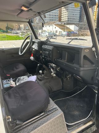 Land Rover Defender 2005