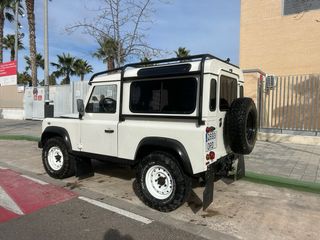 Land Rover Defender 2005