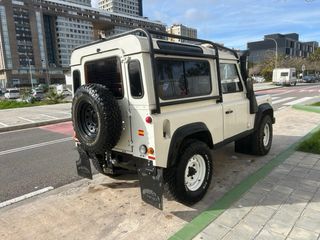 Land Rover Defender 2005
