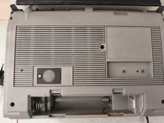 Radio Sanyo M2429F Cassette y Radio