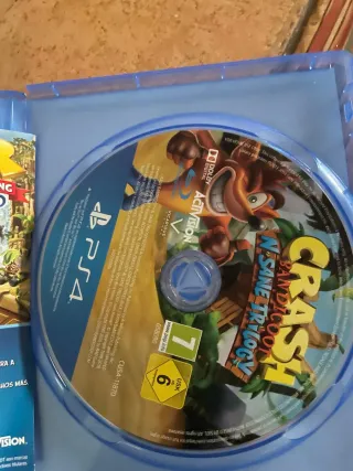 Volante PS4 + 2 Juegos