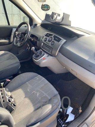Despiece completo Renault scenic 2