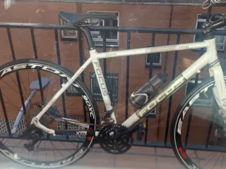 Bicicleta Focus Arriba