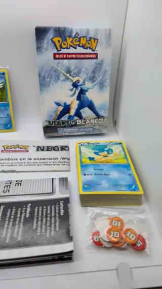 Mazo Pokémon Negro y Blanco Asalto azul