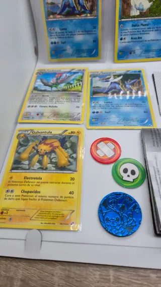 Mazo Pokémon Negro y Blanco Asalto azul