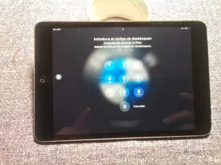 iPad Mini Negro y iPad normal