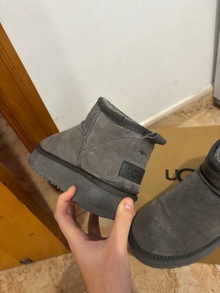 Stivali UGG grigi taglia 40