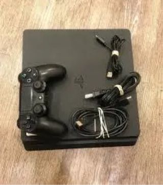 PS4 (PlayStation 4) Negra Poco Usada