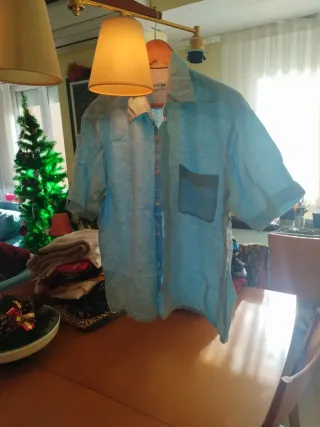 Camisa de lino azul