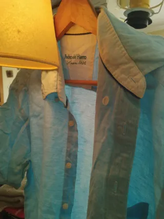 Camisa de lino azul
