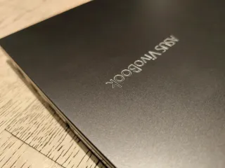 ASUS VivoBook S14 Grigio antracite QWERTZ