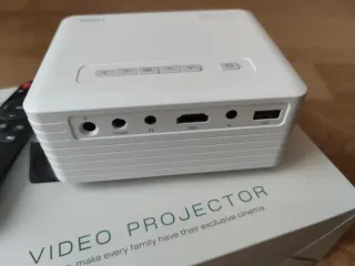 Mini proyector Yoton