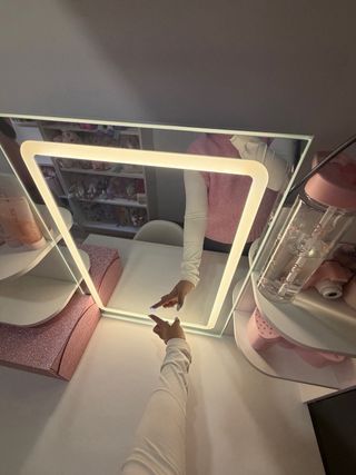 Tocador NUEVO con espejo y cajones y luces