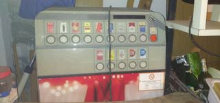 Máquina expendedora antigua