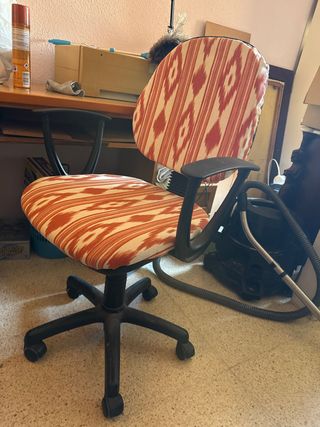 Silla de oficina con ruedas