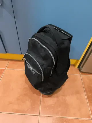 Mochila Totto Negra con Ruedas