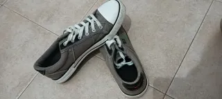 Zapatillas Xti grises y verdes