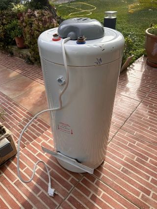 Termo Eléctrico Centro Confort 50L