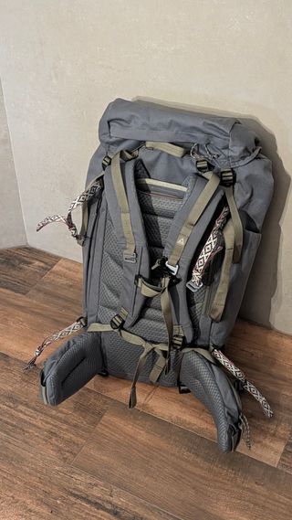 Mochila Salkan 45L - Verde Bosque - Como Nueva