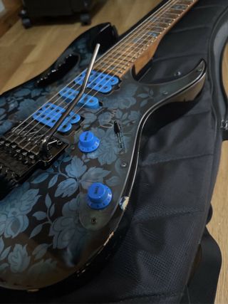 Ibanez JEM 77FP Floral Firmada
