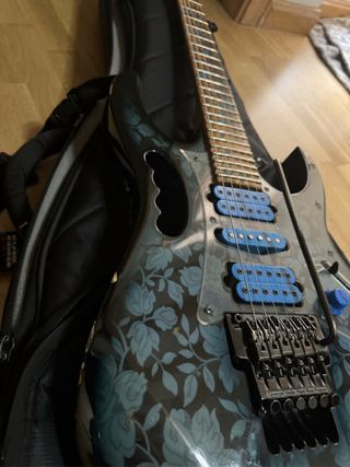 Ibanez JEM 77FP Floral Firmada