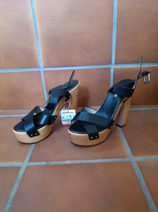 Sandalias cuña Zara negras talla 38