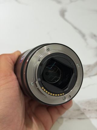 Sony FE 55mm f/1.8 ZA Zeiss Objetivo
