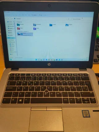 Computer portatile HP i5 argento/nero