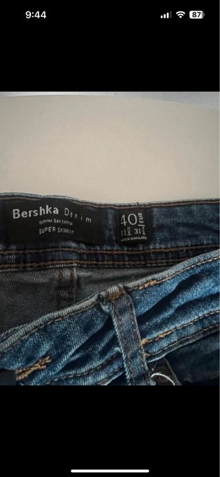 Pantalón vaquero Bershka desgastado Talla 40
