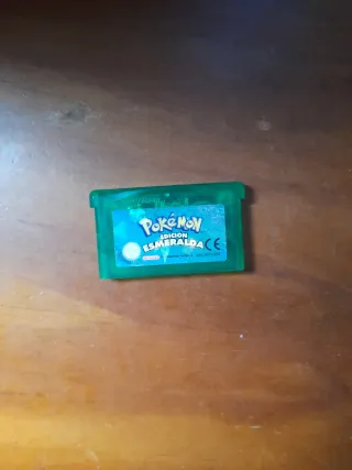 Pokemon Esmeralda GBA
