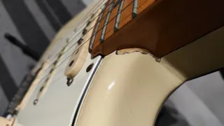 Harley Benton Strato pastillas DiMarzio y Fender