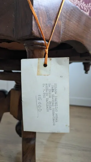 Antiguo sillón giratorio Isabelino