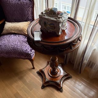 Mesa auxiliar estilo Imperio