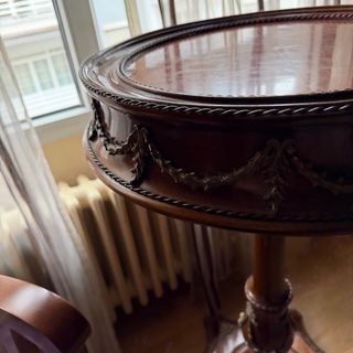 Mesa auxiliar estilo Imperio