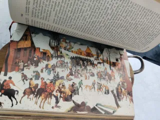 Antigua biblia de la familia