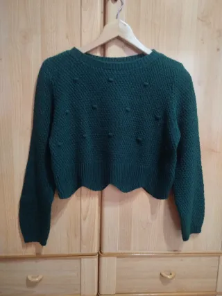 Jersey de punto verde con pompones