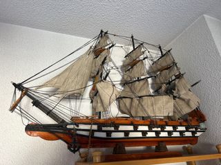 Maqueta de barco de vela