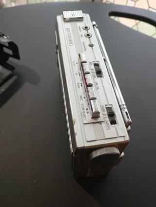 Walkman Vela Radio Cassette Stereo