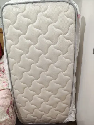 Cuna para niña blanca