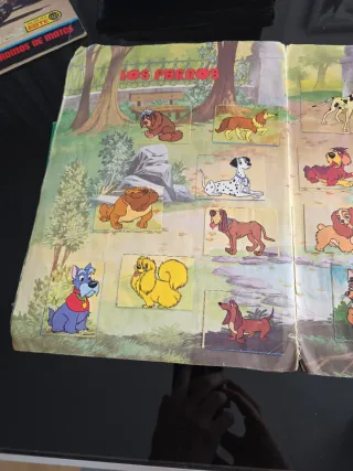 Álbumes Mamíferos Panini y Zoobimbo Disney